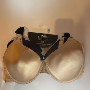 NWT- JONES NEW YORK SIGNATURE BRA’S. 2 bra’s in a set. SZ 36C